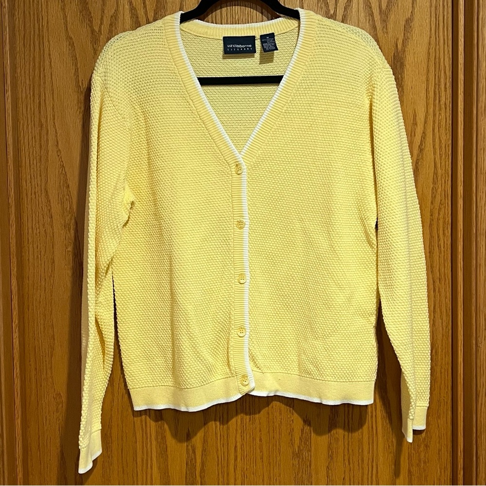 PRICED TO SELL, AS IS - Button Down Sweater (Women’s M)